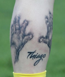 Татуировка Лионеля Месси сделанная в честь сына Тьяго