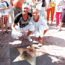 Именные звёзды Татьяны Навки и Романа Костомарова на Аллее Олимпийских чемпионов в Сочи