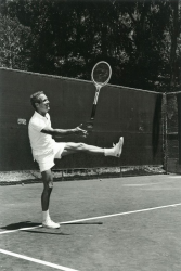 Пол Ньюман играет в теннис, 1960 год