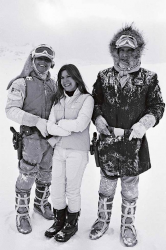 Марк Хэмилл, Кэрри Фишер и Харрисон Форд на съемках фильма "Звездные войны: Эпизод 5 – Империя наносит ответный удар", 1979 год