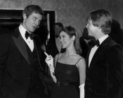 Харрисон Форд, Кэрри Фишер и Марк Хэмилл на премьере фильма "Звездные войны: Эпизод 4 – Новая надежда", 1977 год