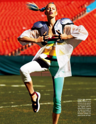 Каролина Куркова для Vogue Mexico, апрель 2014
