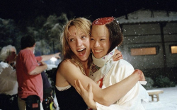 Ума Турман и Люси Лью на съемках фильма "Убить Билла", 2002 год